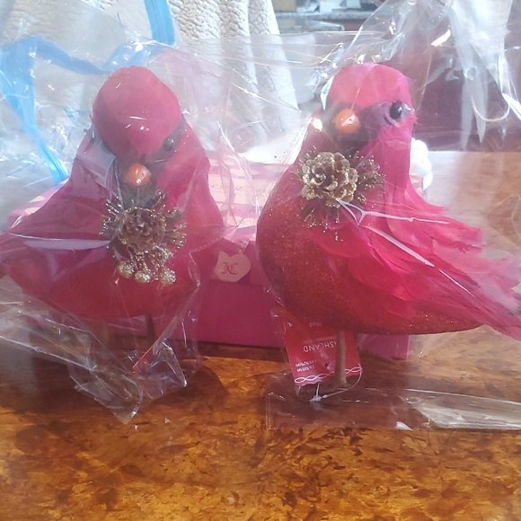 Ashland Red Bird Decor Accents with Metallic Neck Details - Picture 1 of 9